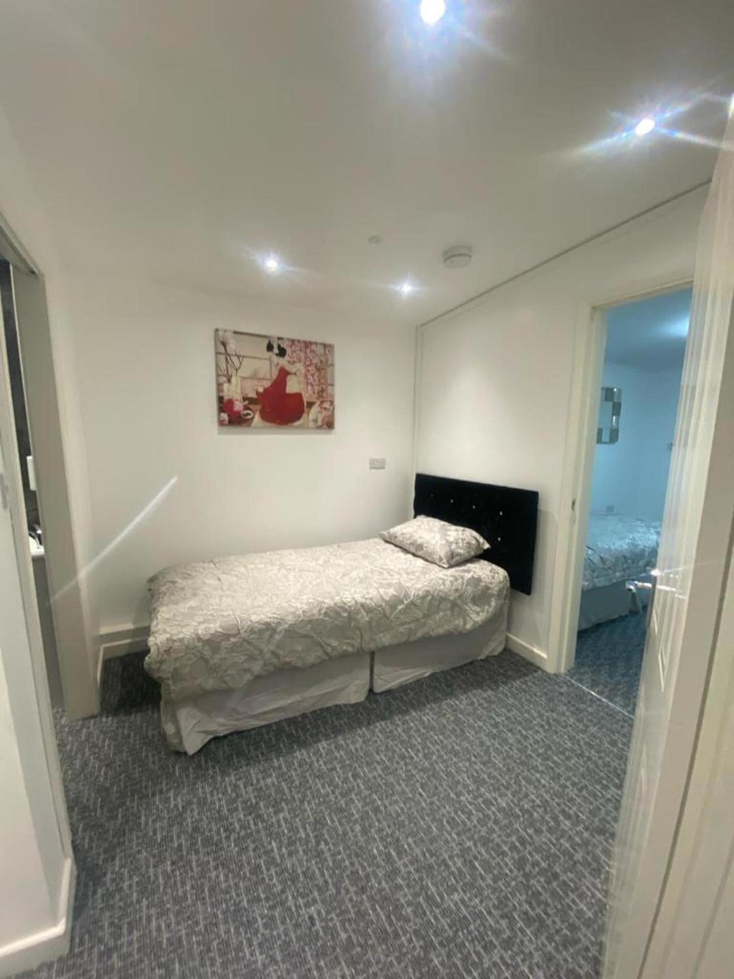 Beautiful 3-Bed Apartment In Merthyr Tydfil Exteriör bild